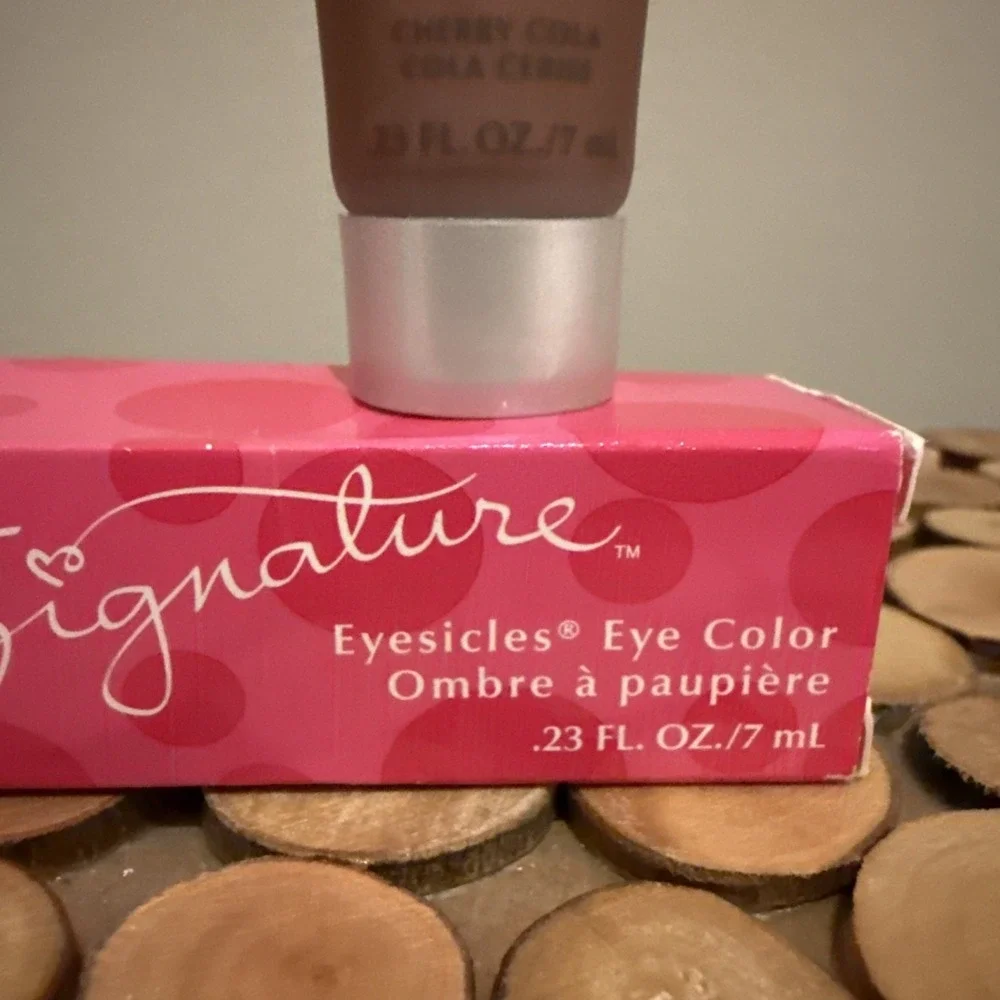 Mary Kay Signature 